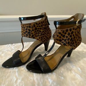 Nine West Animal Print Black Leather and Patent Sandals w/ Ankle Strap Sz 8.5